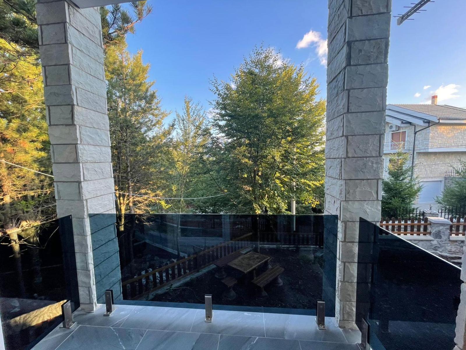 Vila Alpini Razem Exterior photo